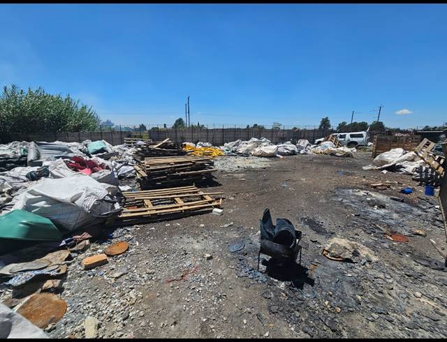 330M² WAREHOUSE FOR SALE IN BENONI SOUTH